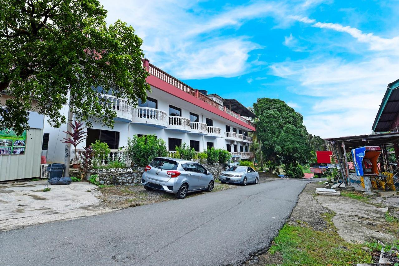 كُوالا تاهان Oyo 90565 Teresek View Motel المظهر الخارجي الصورة